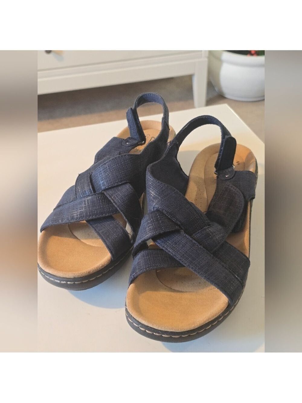 Clarks Navy Blue Strappy Sandals 9.5 Wide